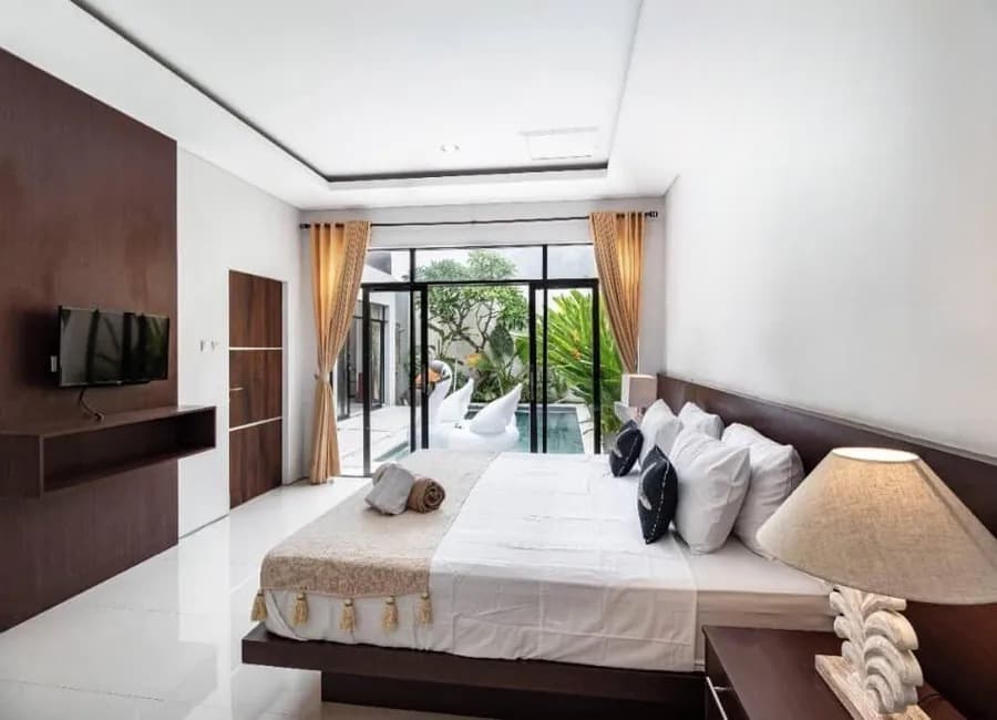 4 BR villa in Kerobokan Seminyak 4