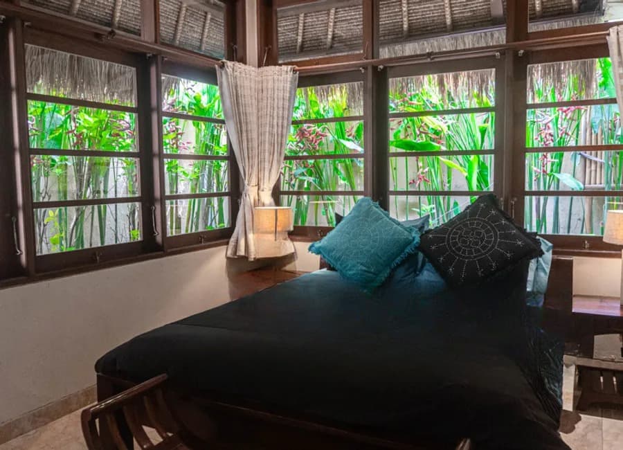 Leasehold - Tropical Estate with Huge Garden - Walking Distance to Berawa Beach, Canggu, Bali 3