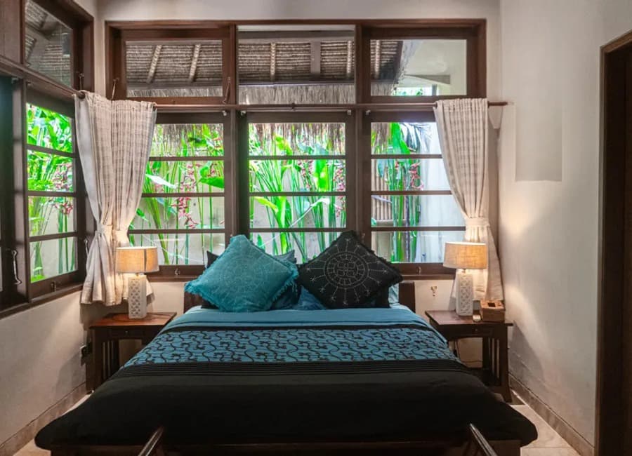 Leasehold - Tropical Estate with Huge Garden - Walking Distance to Berawa Beach, Canggu, Bali 4