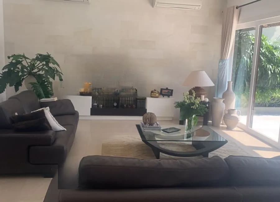 Leasehold - Spacious Renovated Villa with Large Garden in Prime Umalas Location