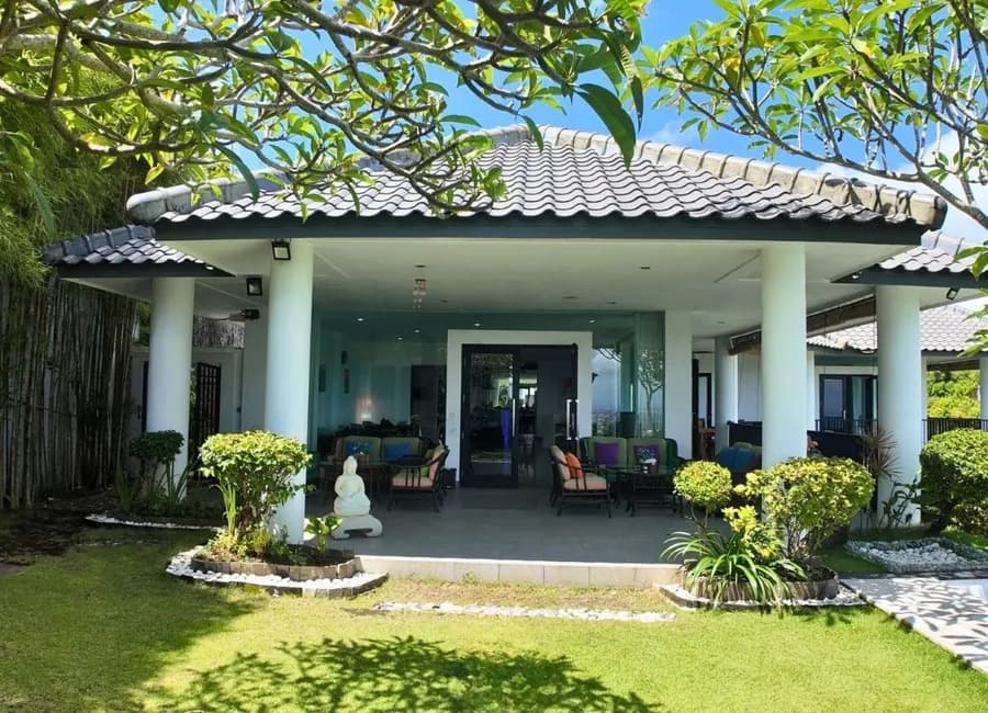 Rare Cliffside Villa in Jimbaran with Panoramic Ocean Views 2