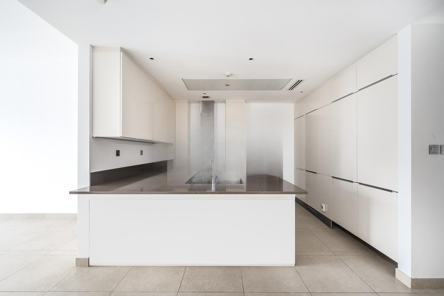 3 Bedroom Apartment in Marina Gate 1