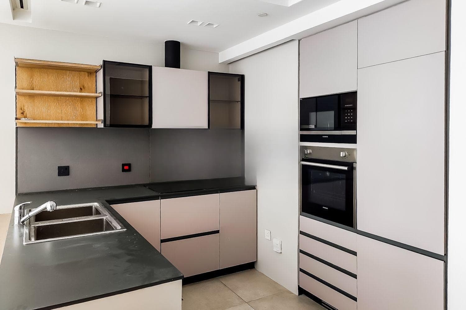 2 Bedroom Apartment in The Terraces South 3