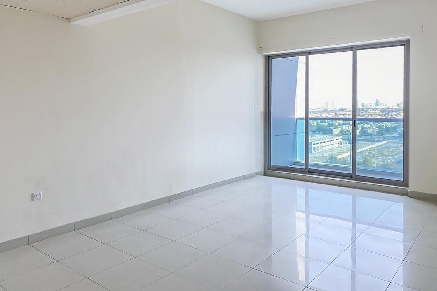 1 Bedroom Apartment in Lakeside Residence 5