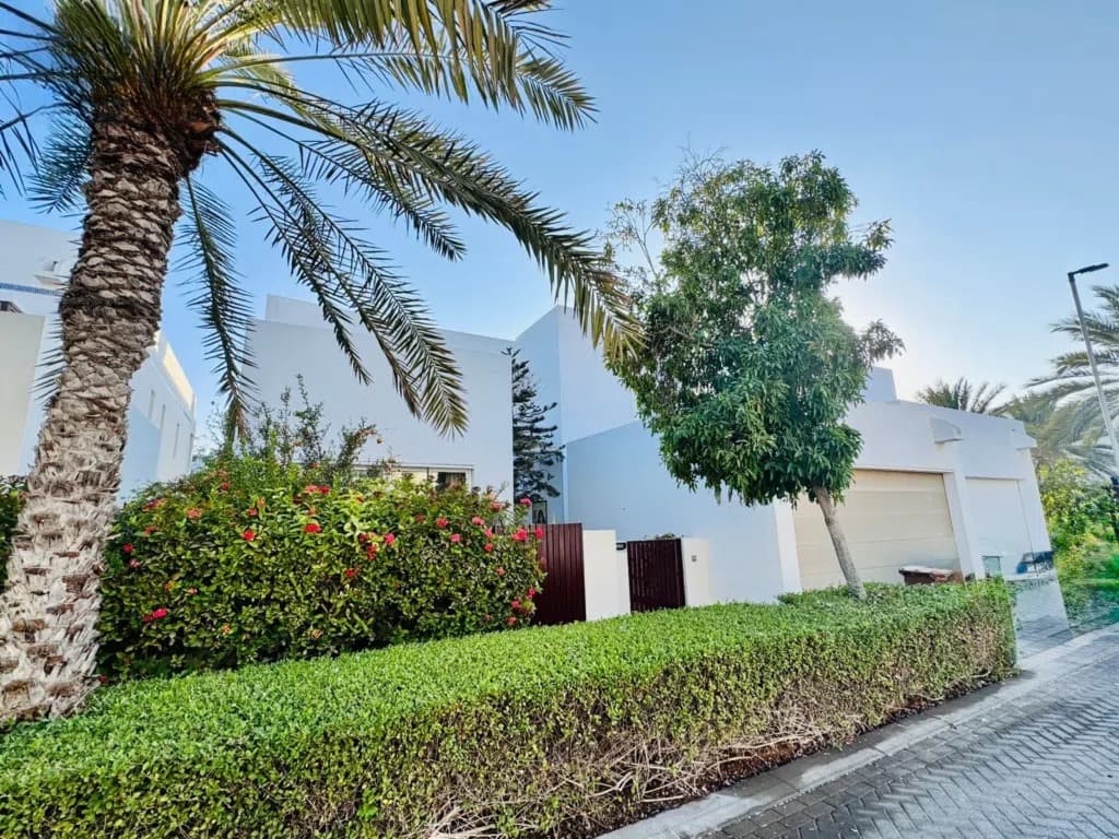 4+1BR Villa for Rent in Al Mouj Muscat – Near Beach Park 2