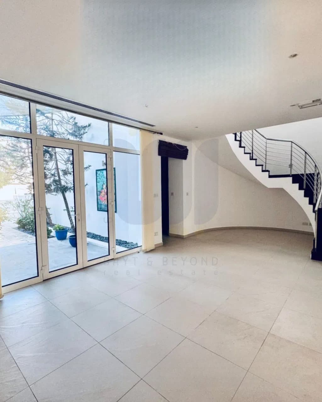 4-bedroom villa for rent in Muscat 4
