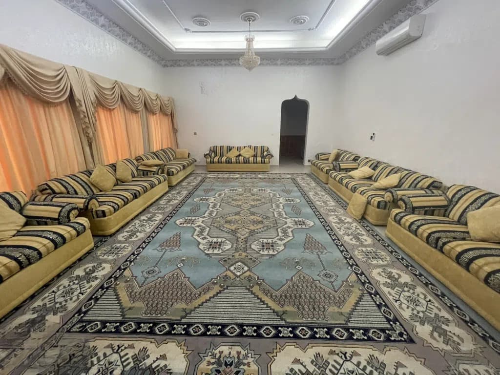 6-bedroom villa for rent in Muscat 3
