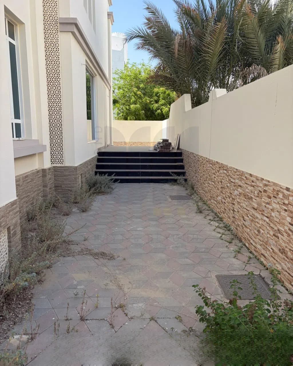 6-bedroom villa for rent in Muscat 2