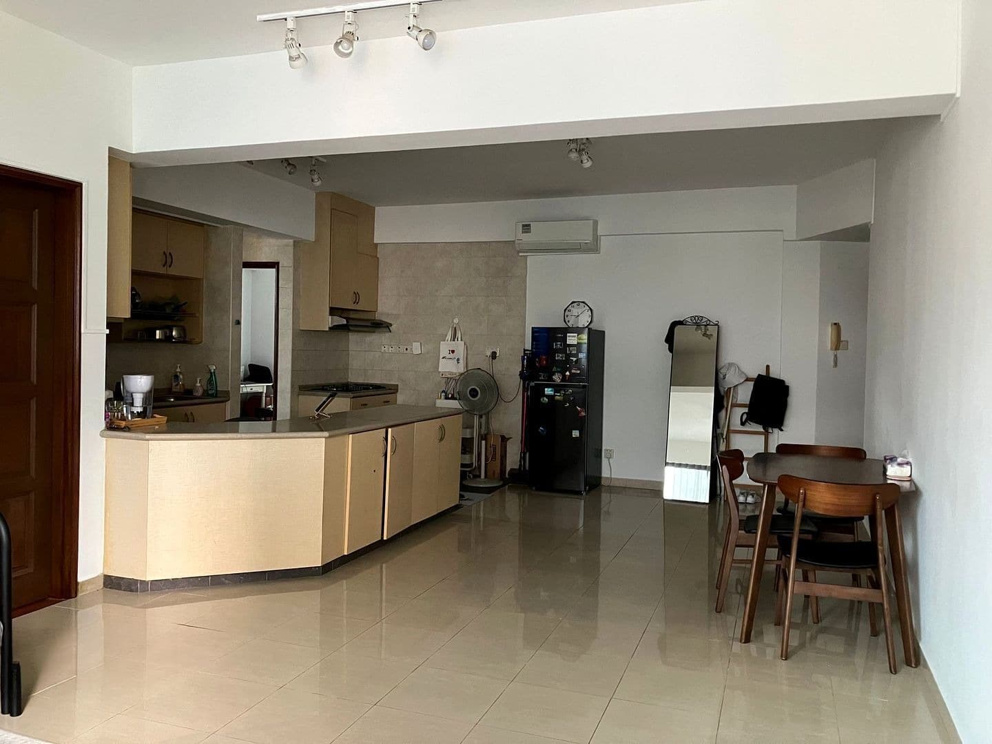 St. Michael's Condominium (D12), Apartment - For Rent 5