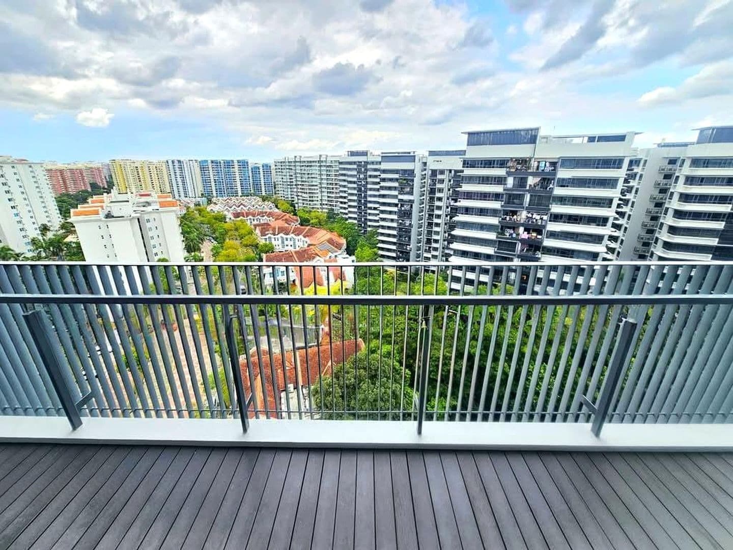 The Palette (D18), Condominium - For Sale