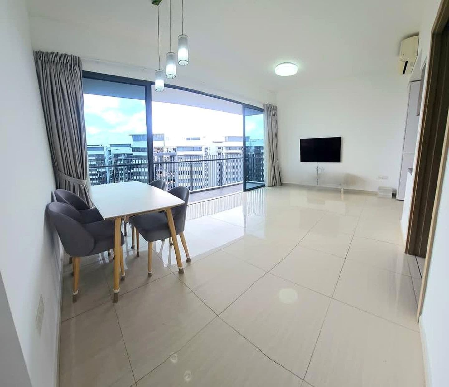 The Palette (D18), Condominium - For Sale 4
