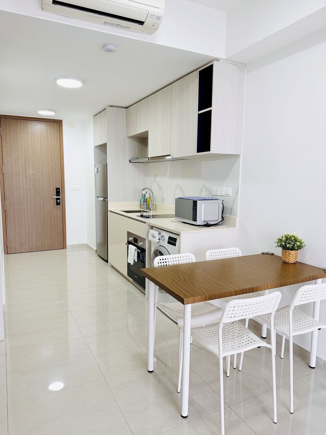 Whistler Grand (D5), Apartment - For Rent 3