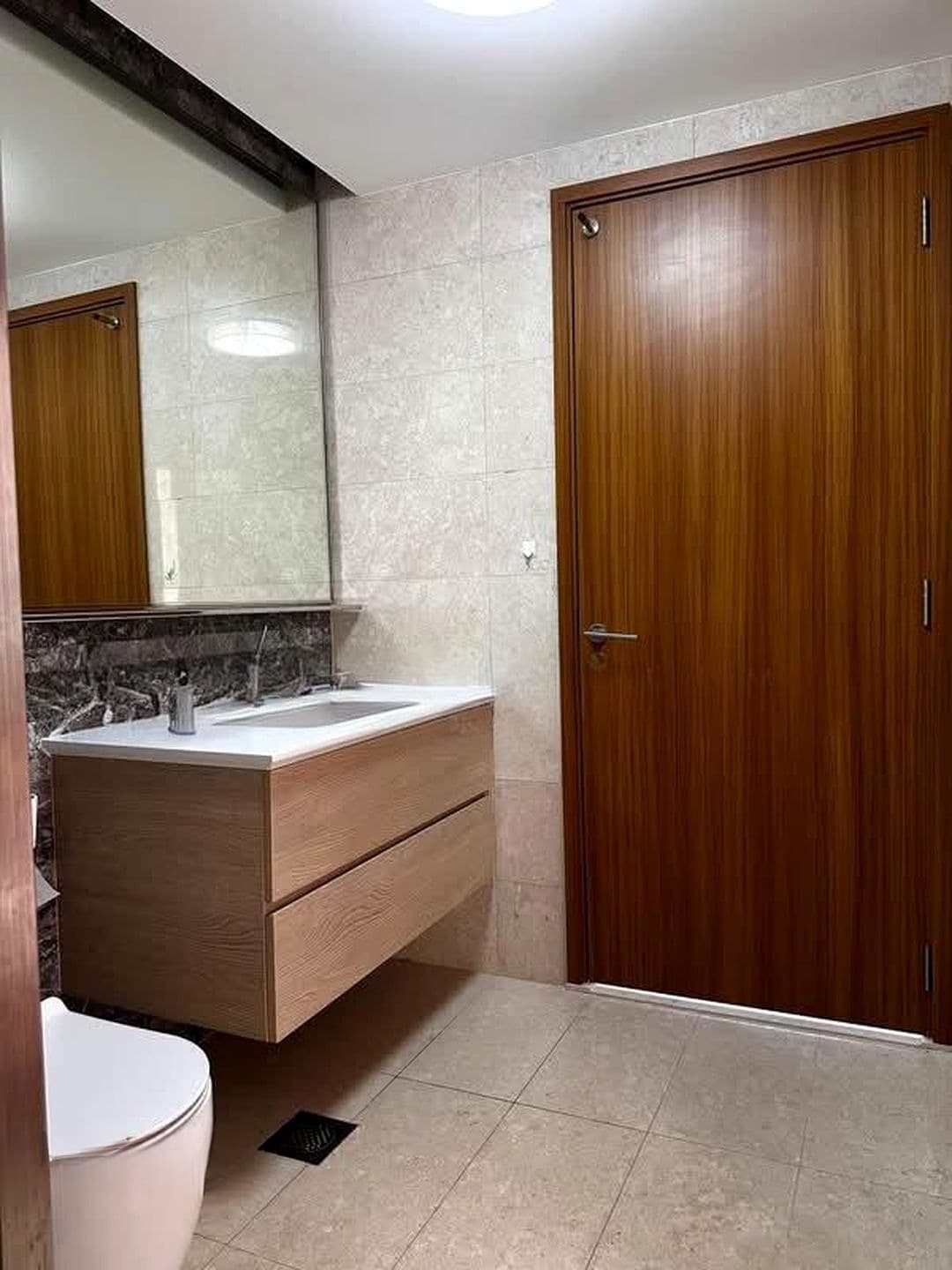 Watertown (D19), Apartment - For Rent